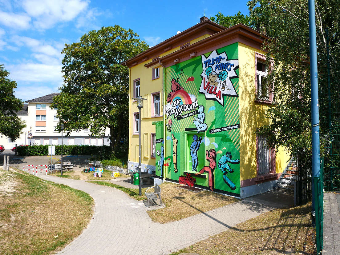 Der Treffpunkt Villa von außen